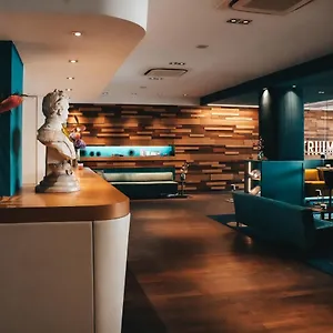 Boutique Atrium 4* Munich