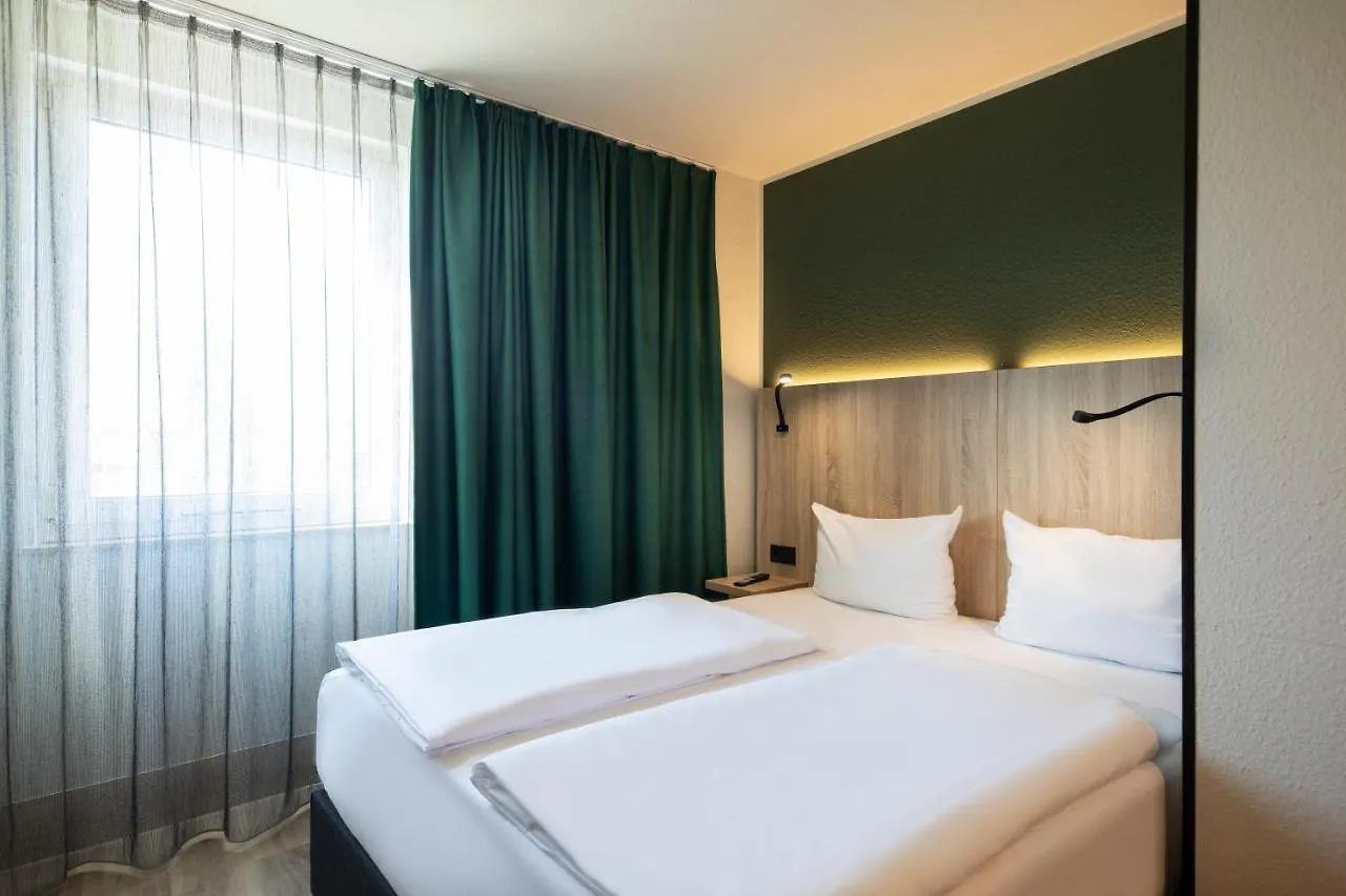 Achat Hotel Stuttgart Zuffenhausen
