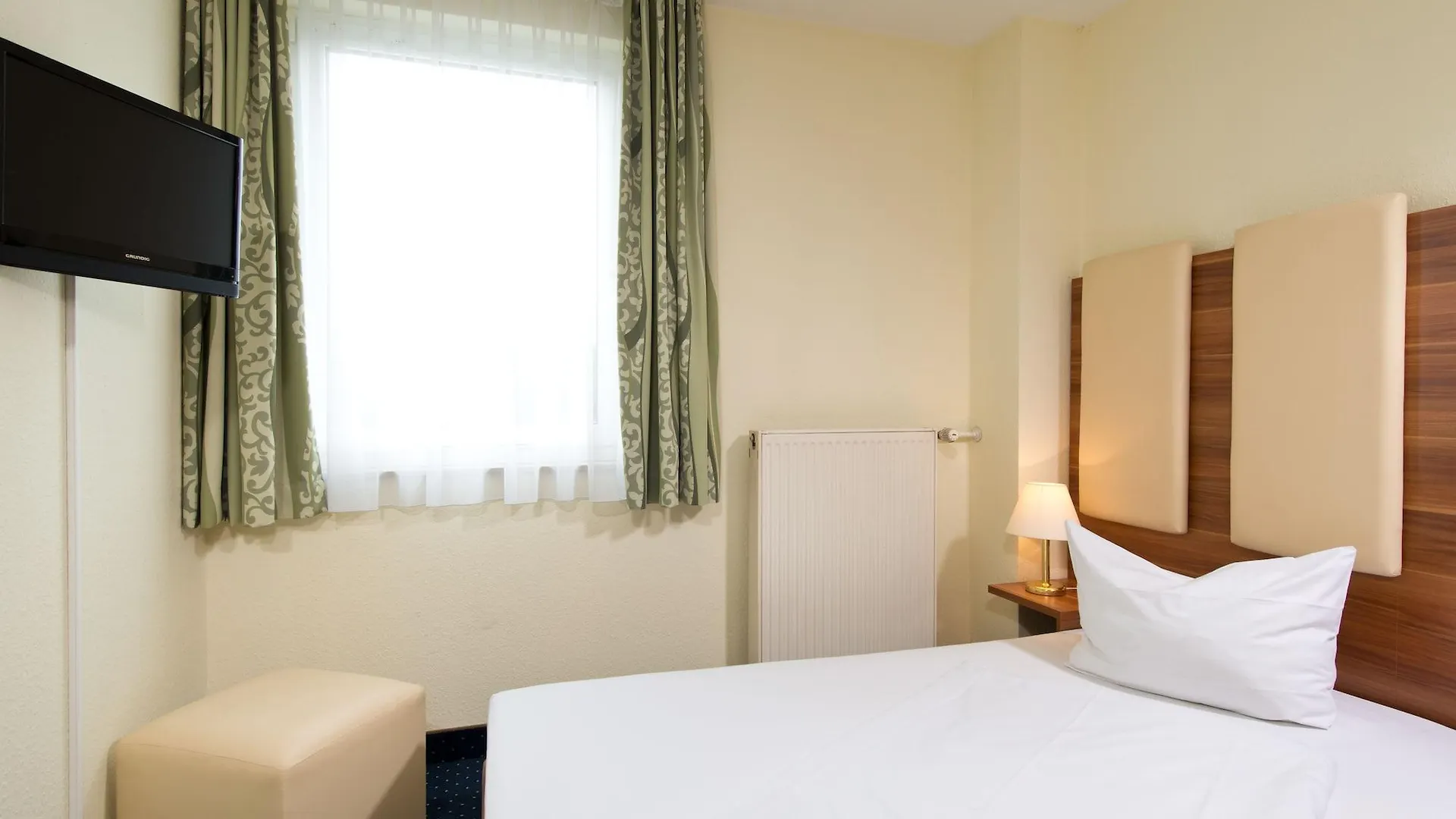 Achat Hotel Stuttgart Zuffenhausen