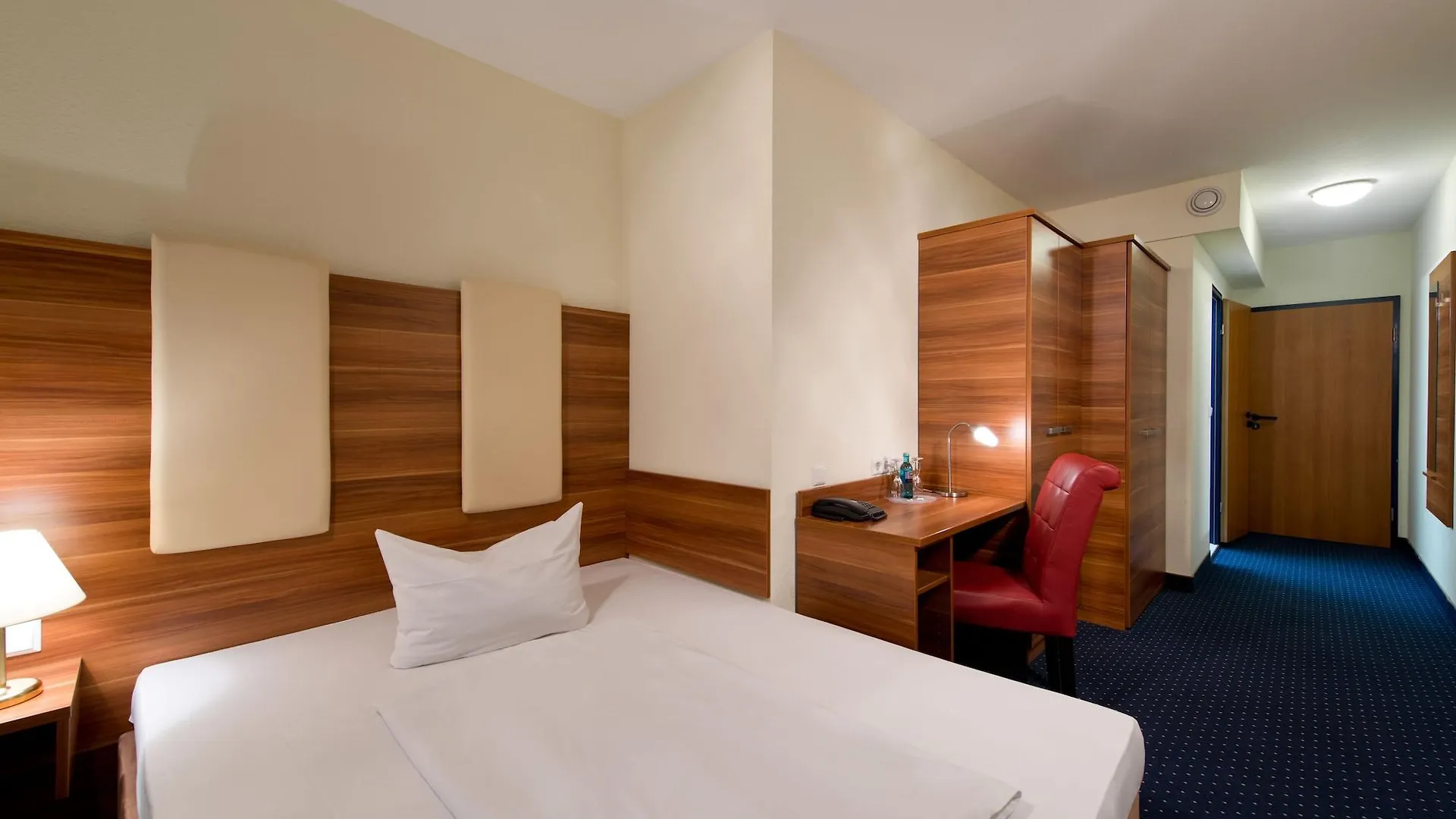 Achat Hotel Stuttgart Zuffenhausen 3*,