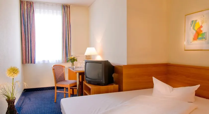 ACHAT Hotel Stuttgart Zuffenhausen 3*,